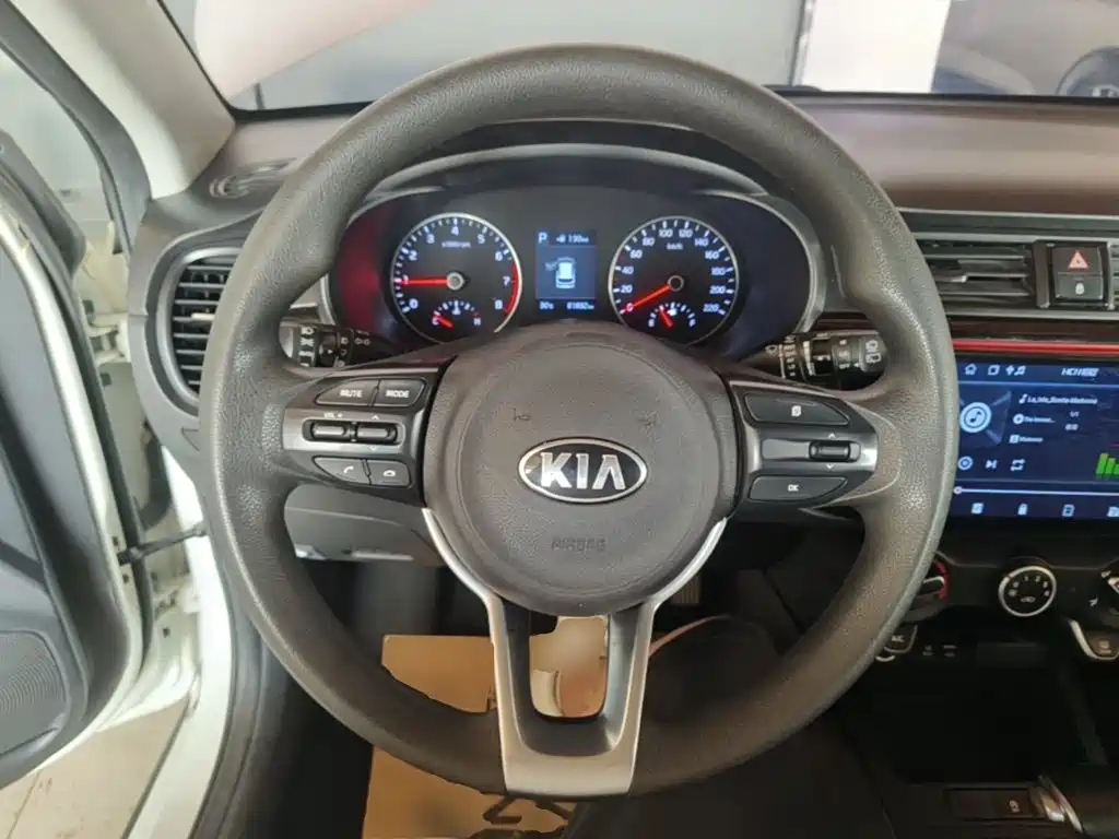 Kia KX Cross — миниатюра 11