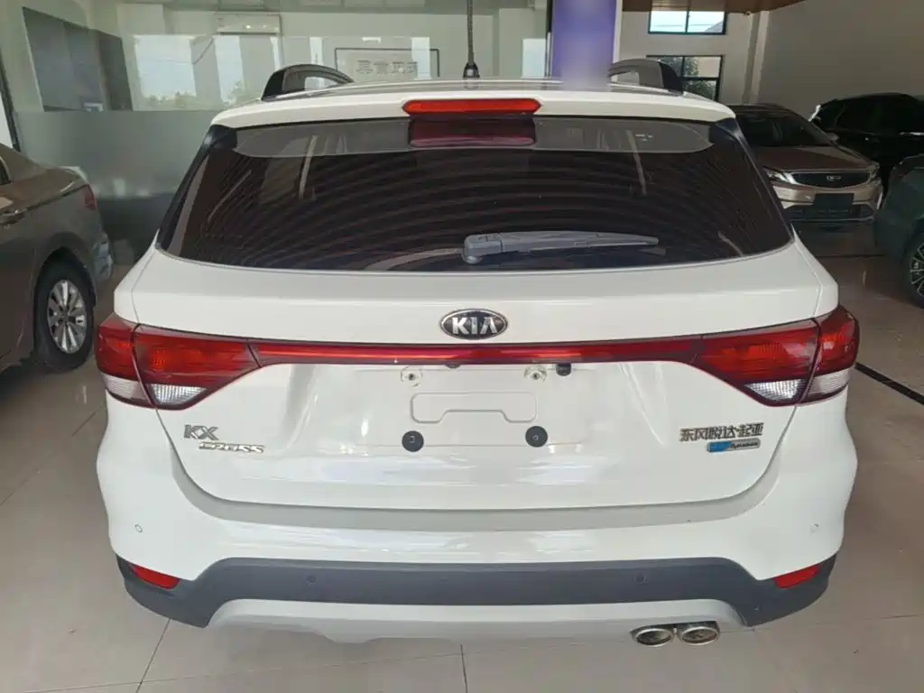 Kia KX Cross — миниатюра 6