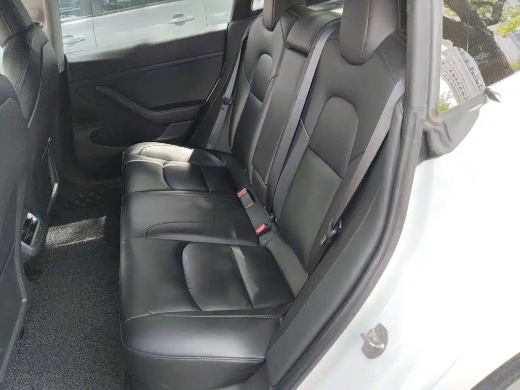 Tesla Model 3 — миниатюра 14