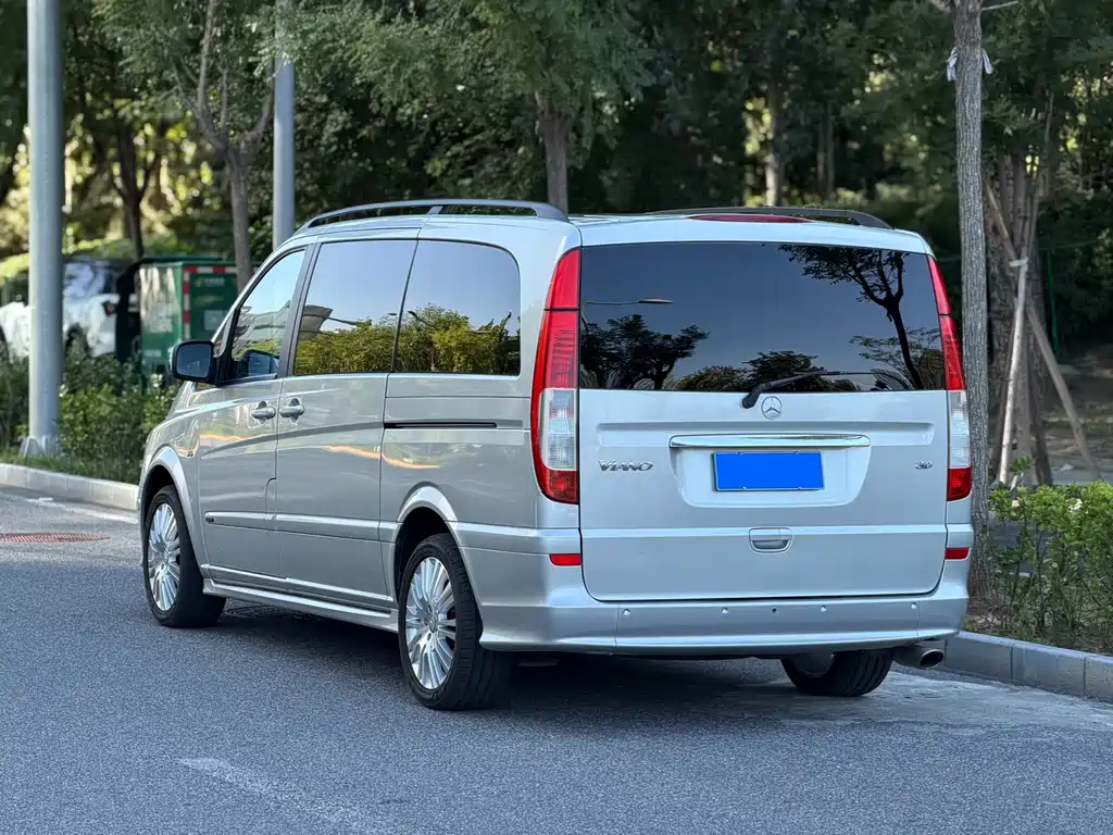 Mercedes-Benz Viano — миниатюра 4