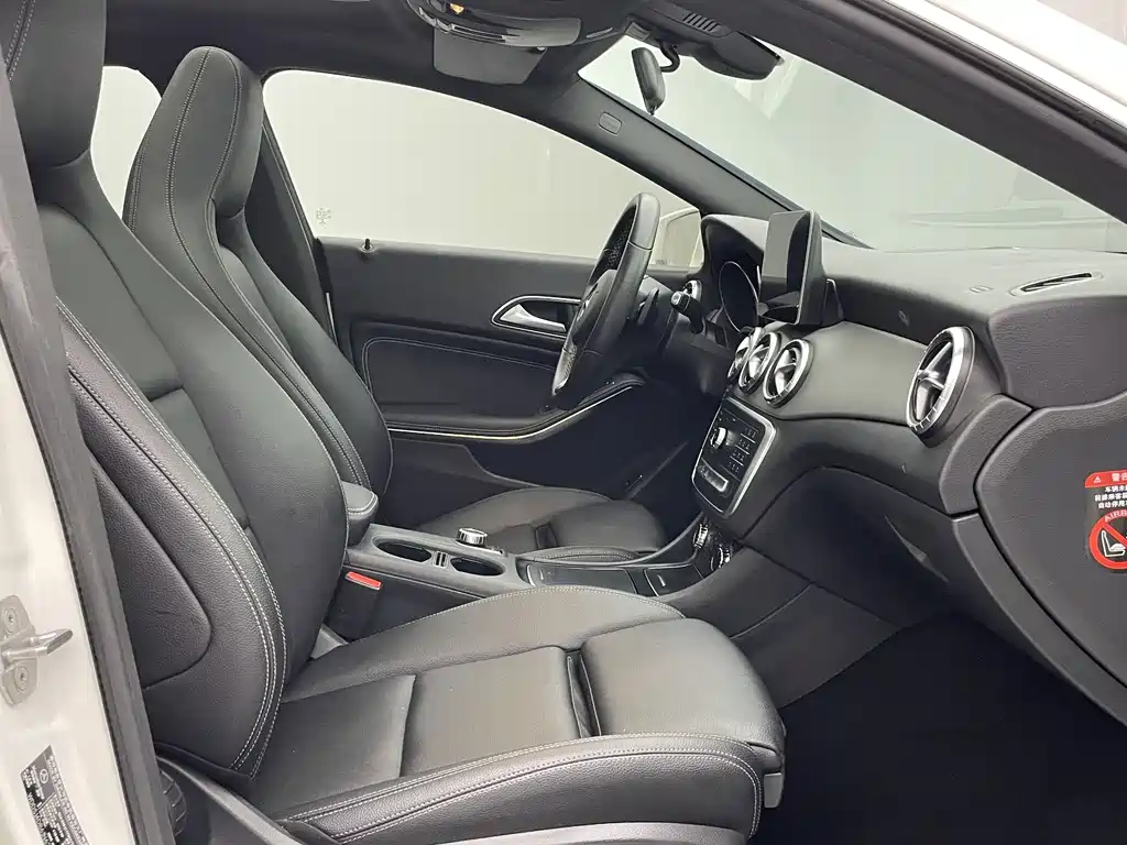 Mercedes-Benz CLA (Import) — миниатюра 8