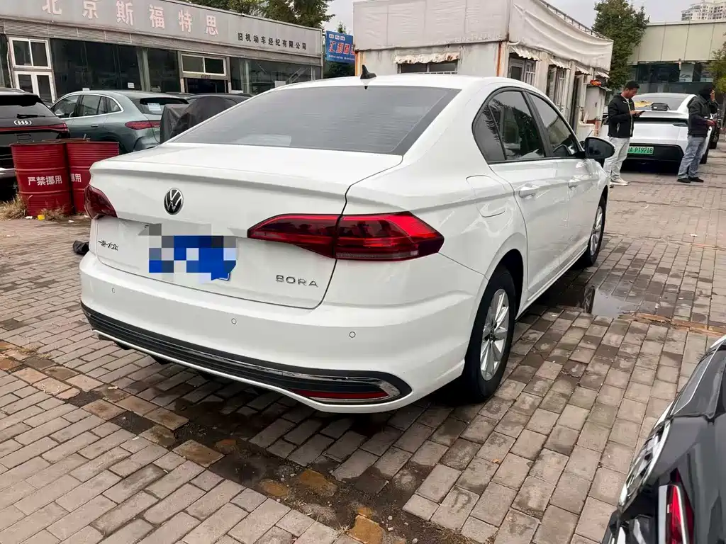 Volkswagen Bora — миниатюра 2
