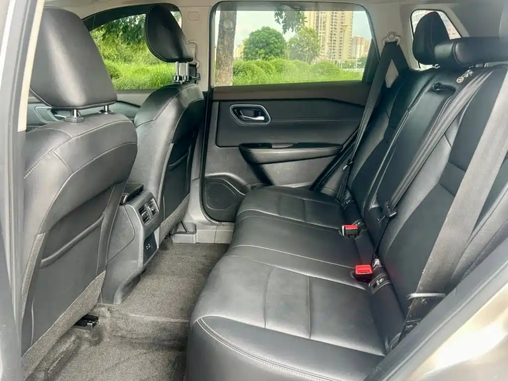 Nissan X-Trail — миниатюра 5