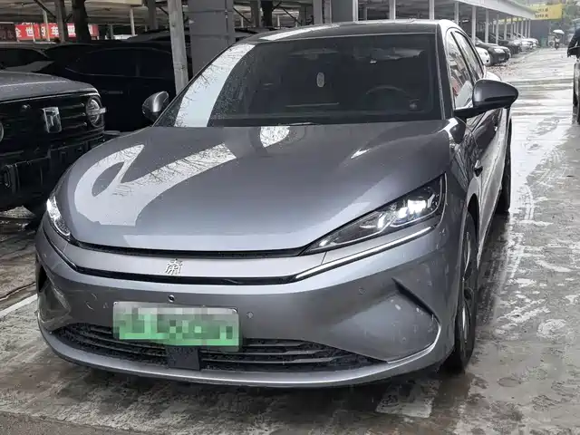 BYD QIN L 2025