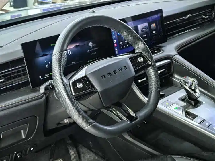 Roewe RX5 New Energy — миниатюра 8