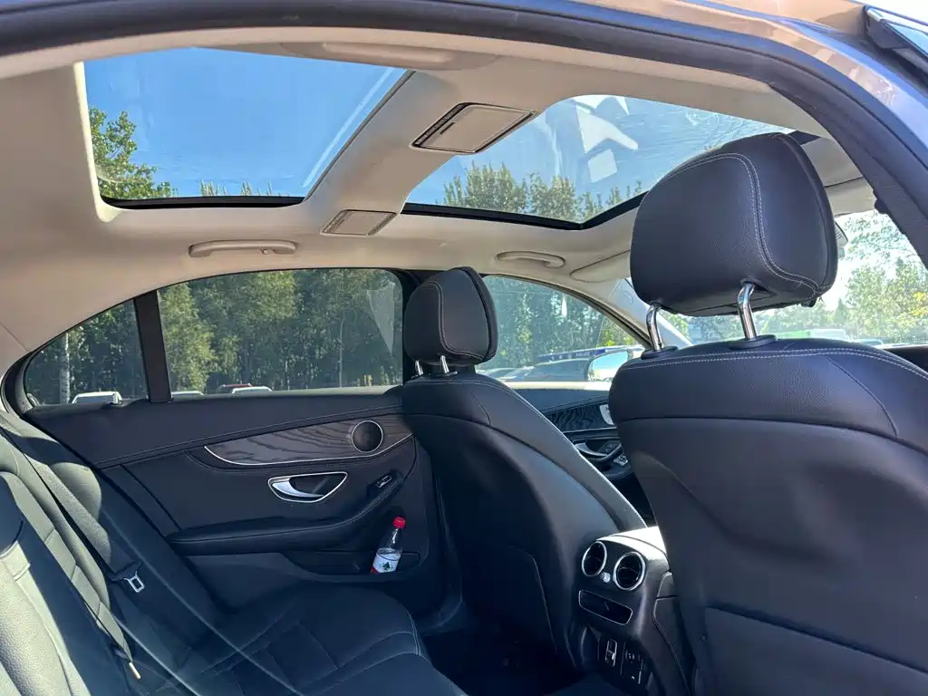 Mercedes-Benz C-Class — миниатюра 18