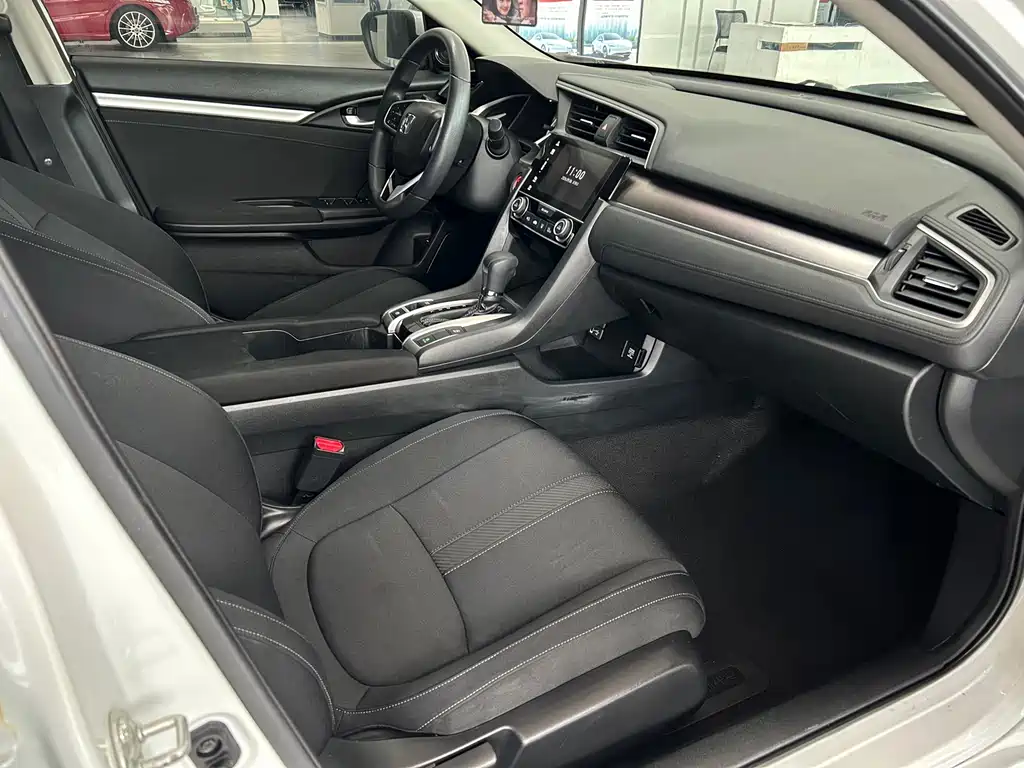 Honda Civic — миниатюра 4
