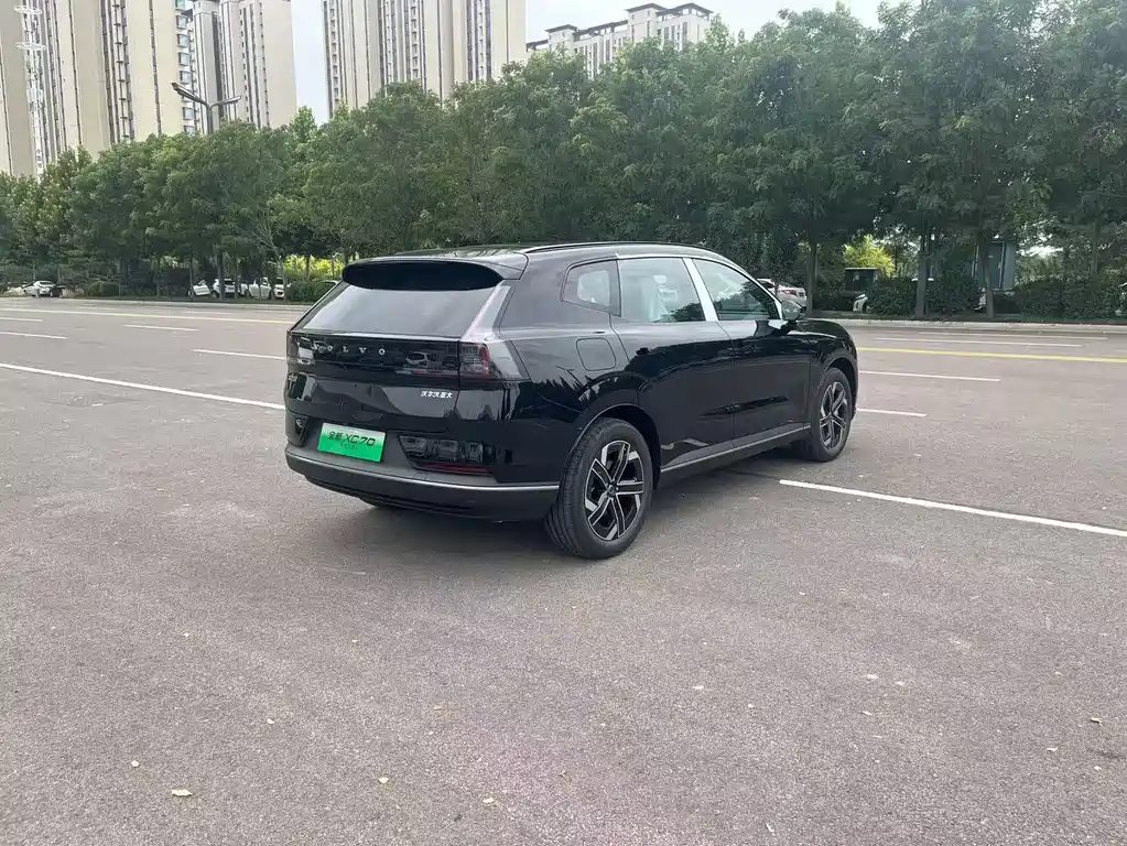 Volvo XC70 PHEV — миниатюра 5