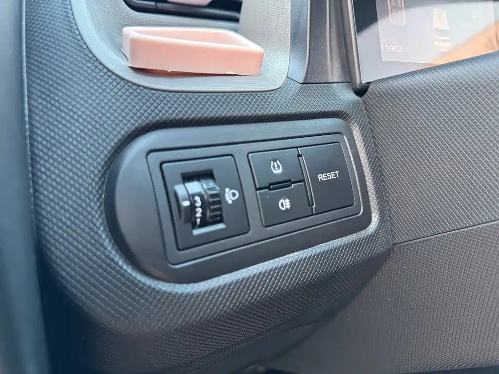 Wuling MINIEV — миниатюра 12