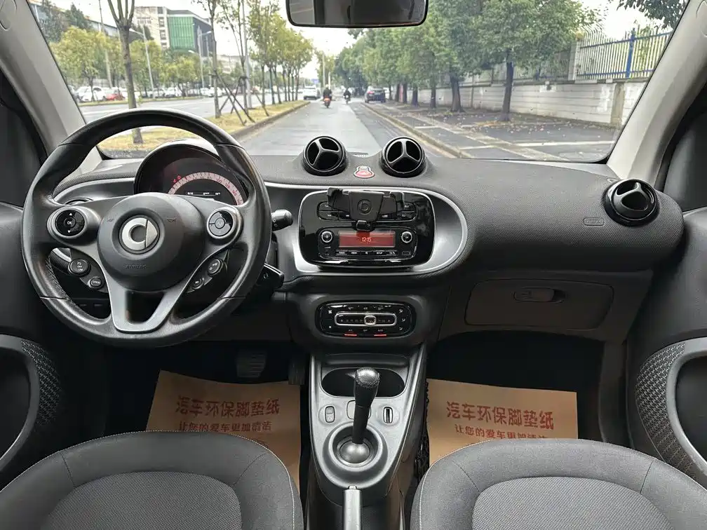 smart Smart Fortwo — миниатюра 16