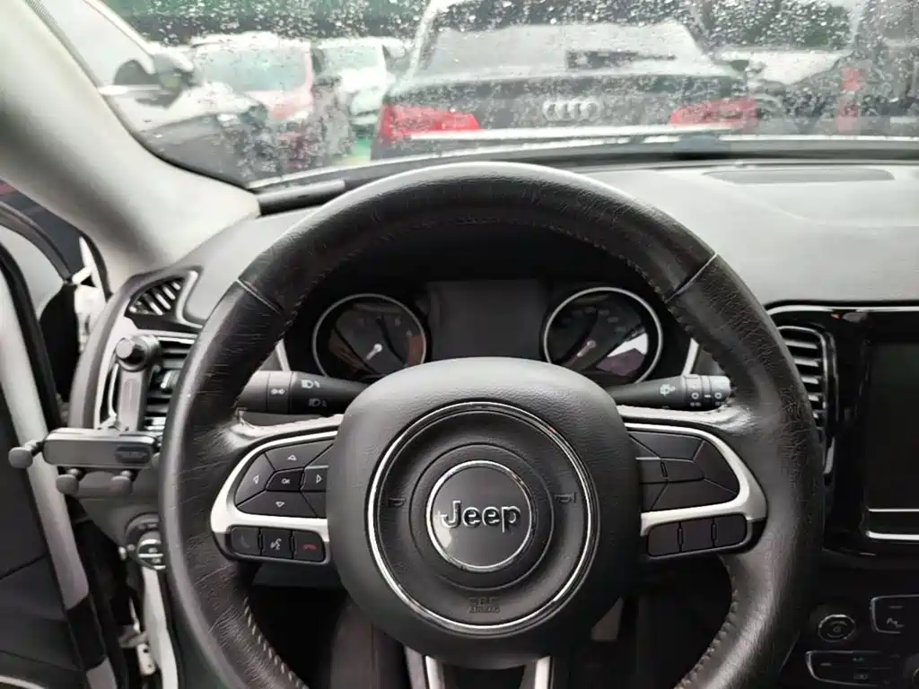 Jeep Compass — миниатюра 13