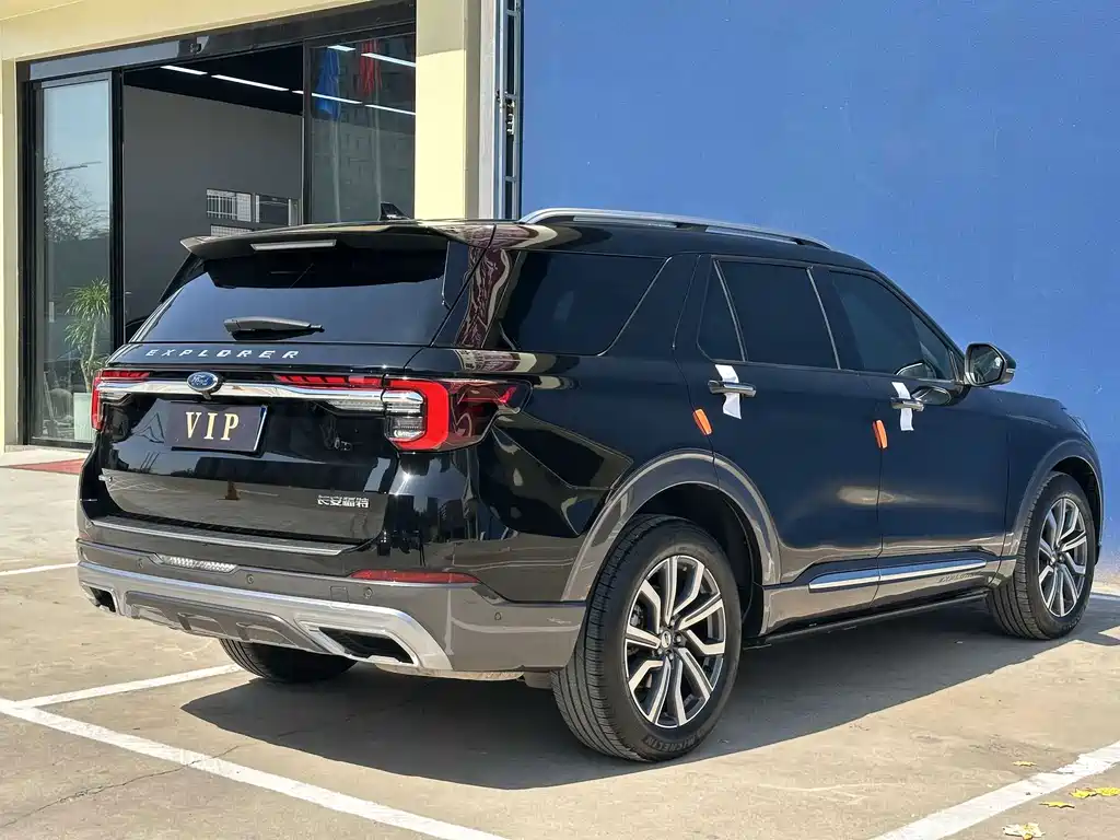 Ford Explorer — миниатюра 9
