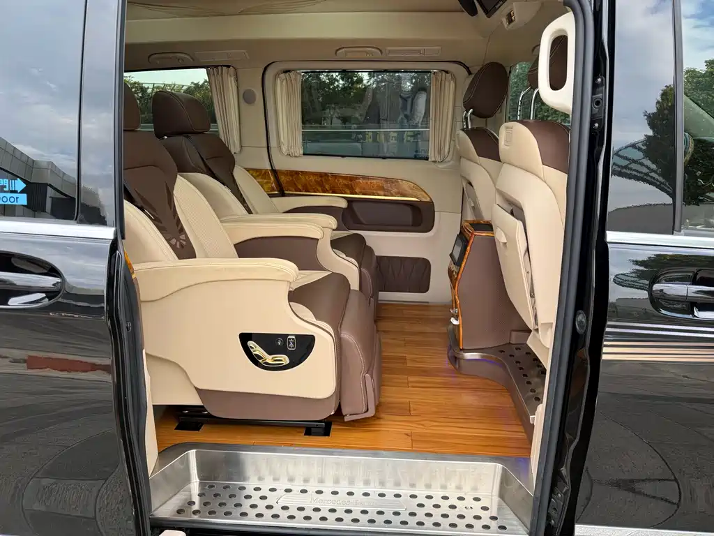 Mercedes-Benz V-Class — миниатюра 10