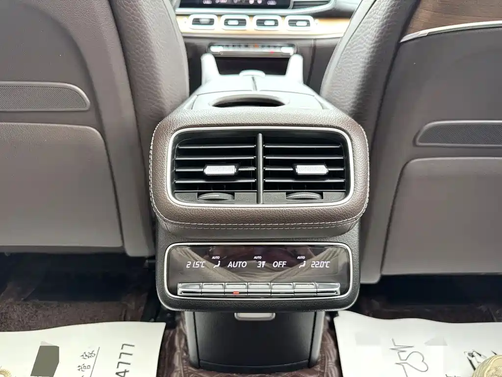 Mercedes-Benz GLS — миниатюра 11