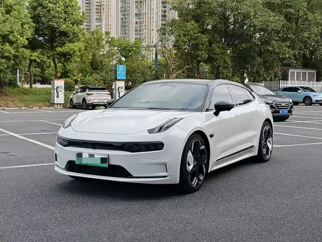 Zeekr 001