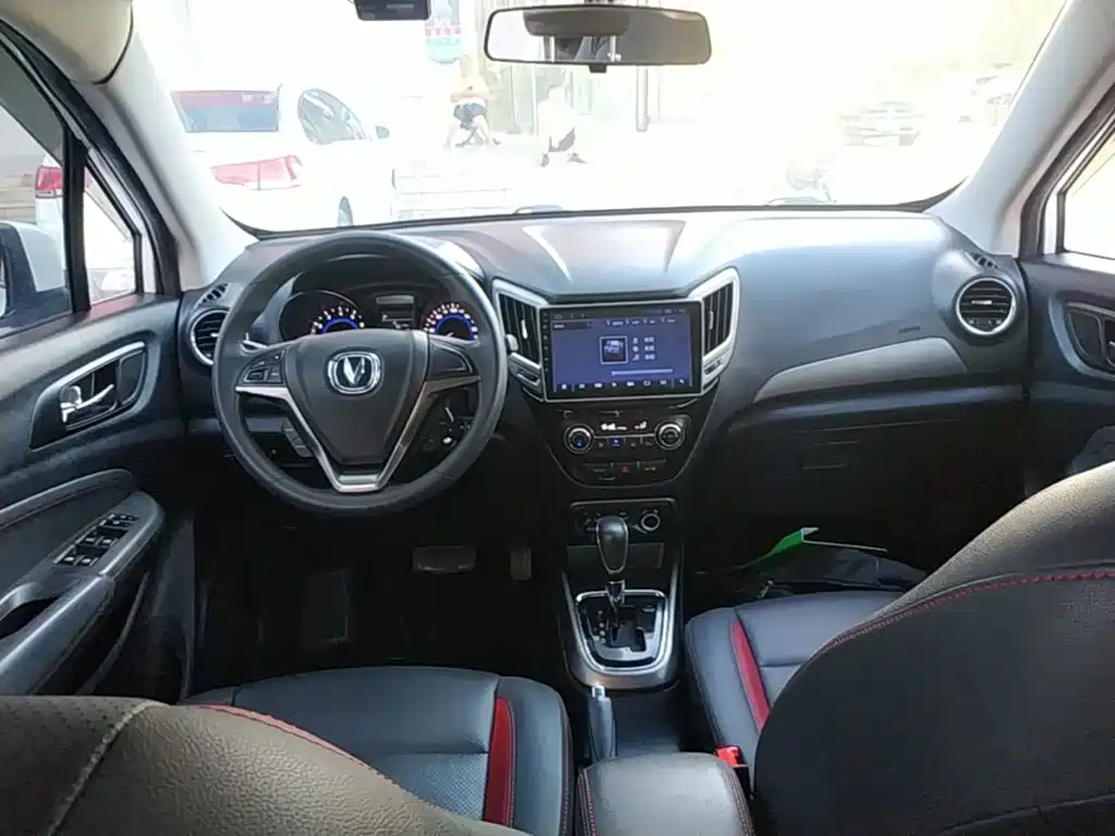 Changan CS15 — миниатюра 10