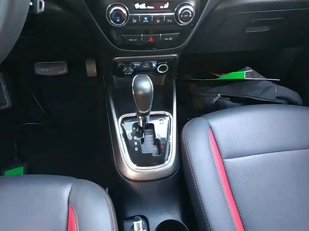 Changan CS15 — миниатюра 14
