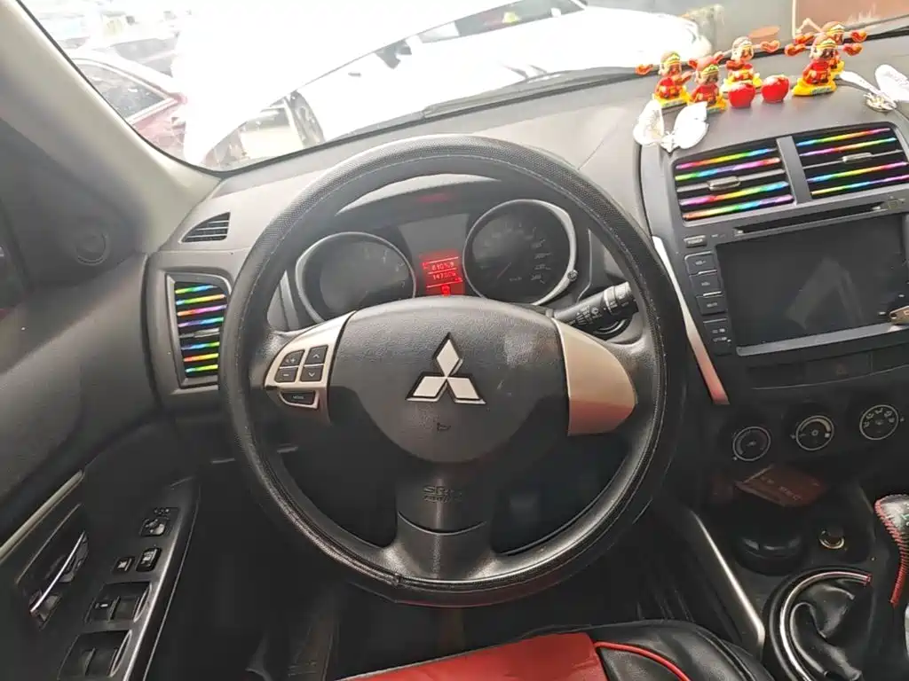 Mitsubishi ASX — миниатюра 11