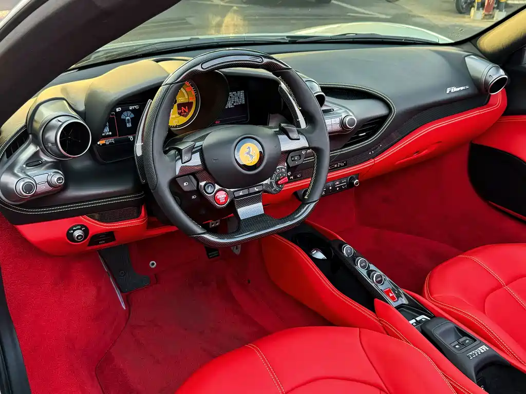 Ferrari F8 — миниатюра 8