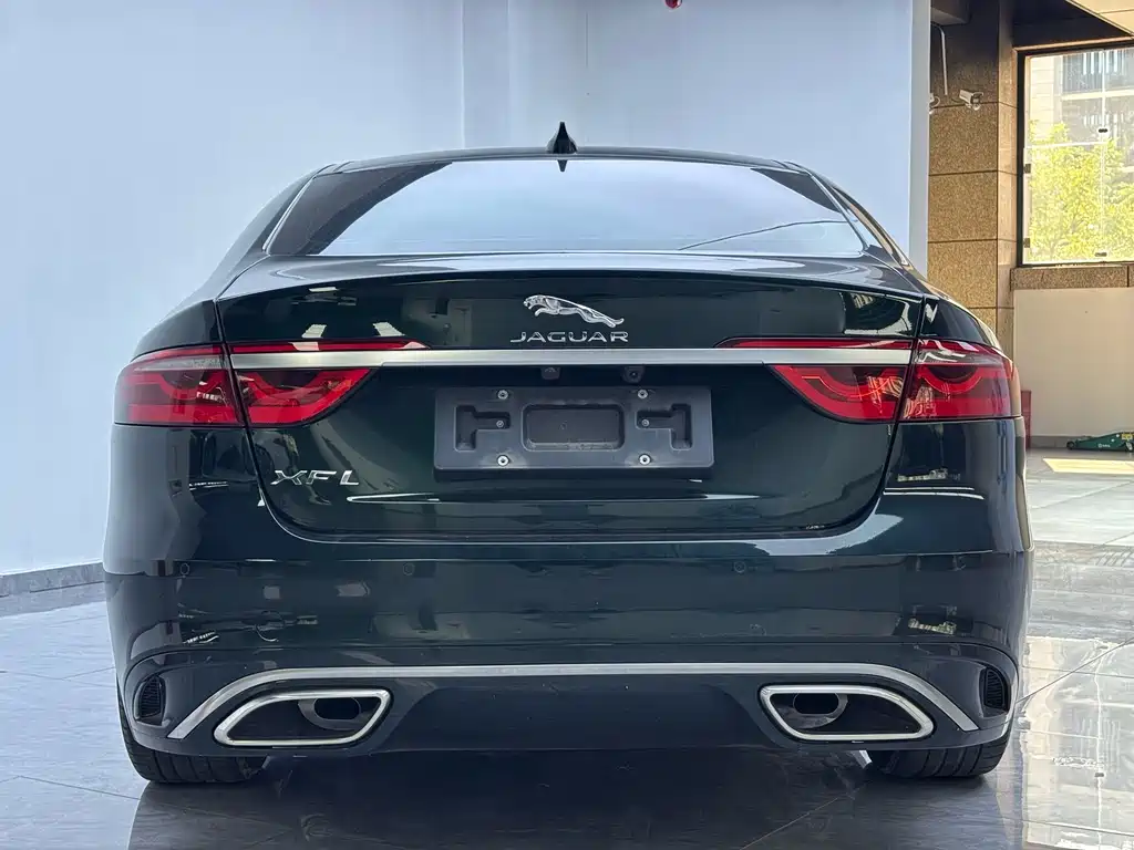 Jaguar XFL — миниатюра 8
