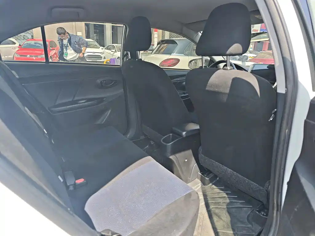 TOYOTA YARIS L TO ENJOY