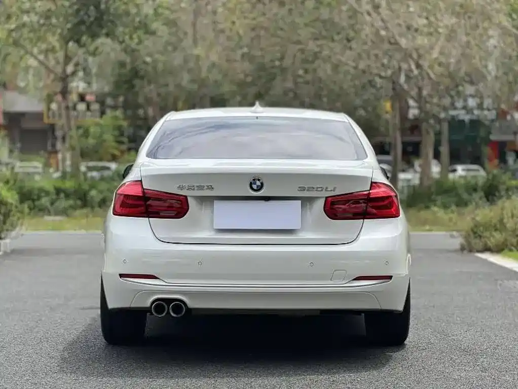 BMW 3 Series — миниатюра 8