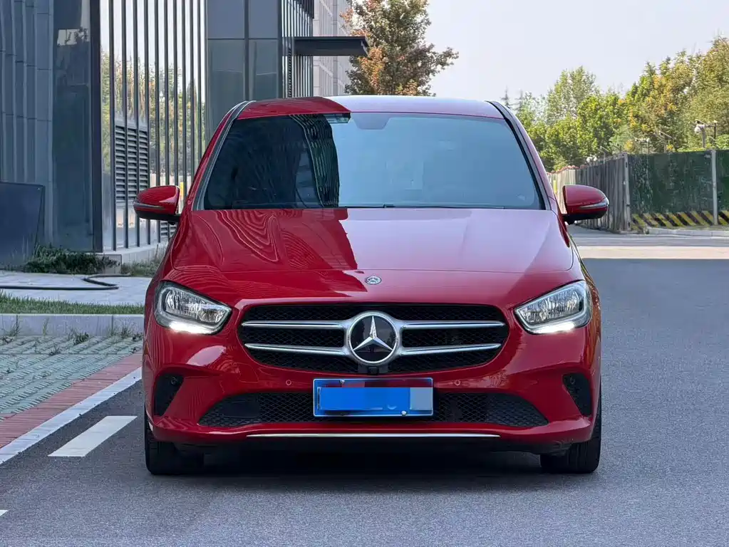 Mercedes-Benz B-Class — миниатюра 2