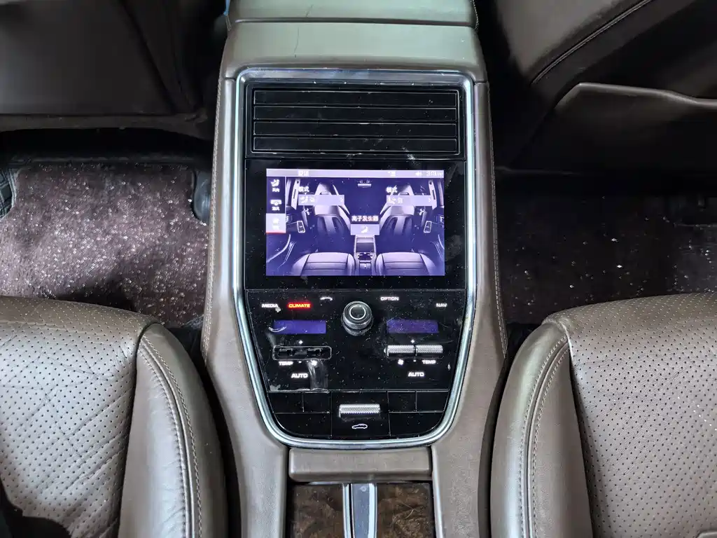 Porsche Panamera — миниатюра 12