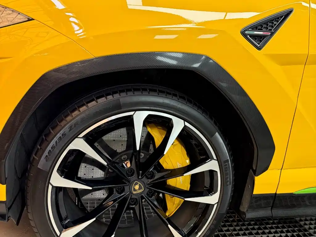 Lamborghini Urus — миниатюра 4