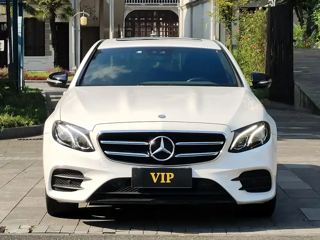 Mercedes-Benz E-Class — миниатюра 3