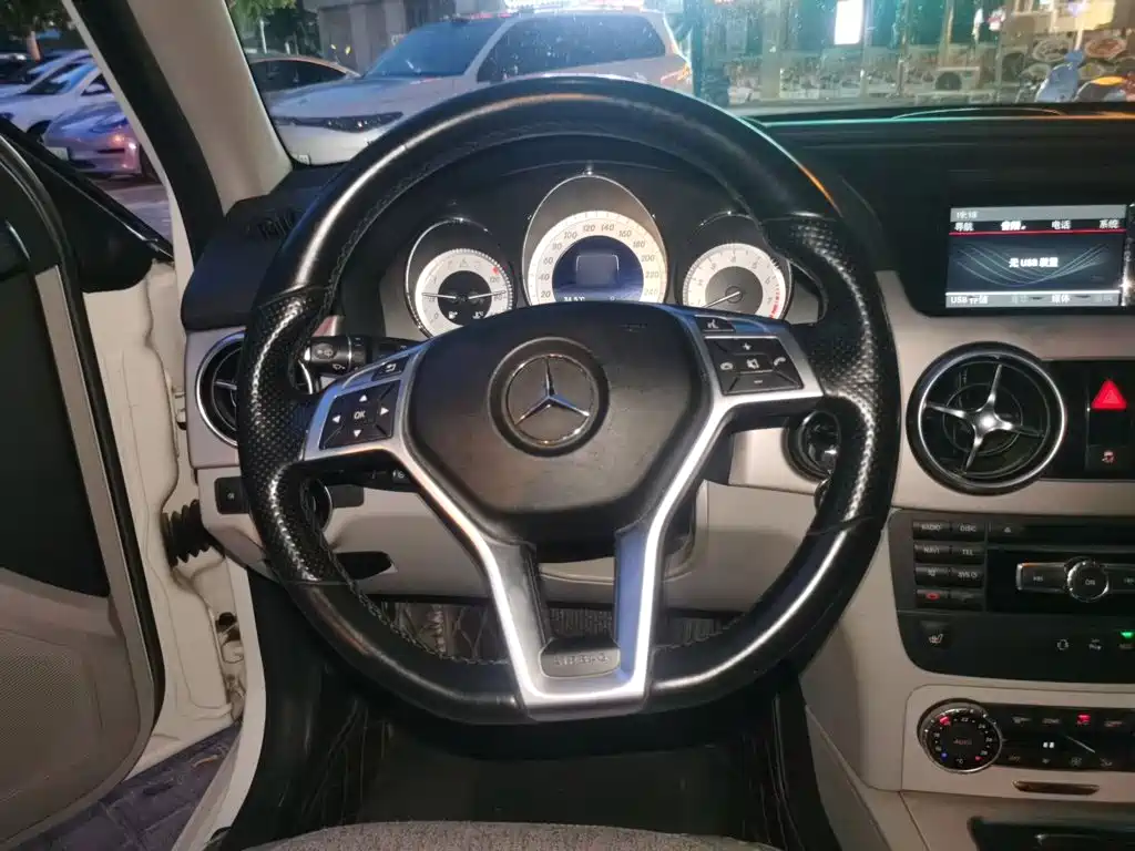Mercedes-Benz GLK-Class — миниатюра 6