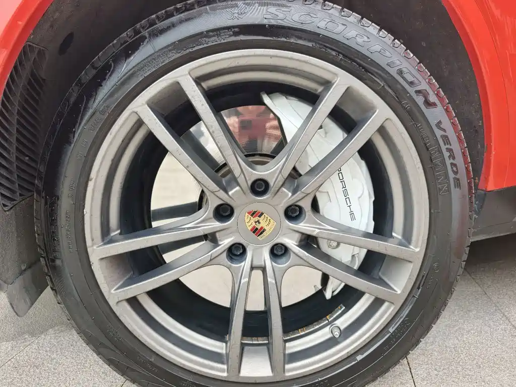 Porsche Cayenne — миниатюра 29