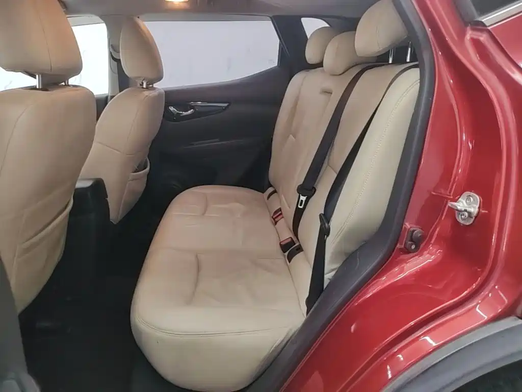 Nissan Qashqai — миниатюра 17