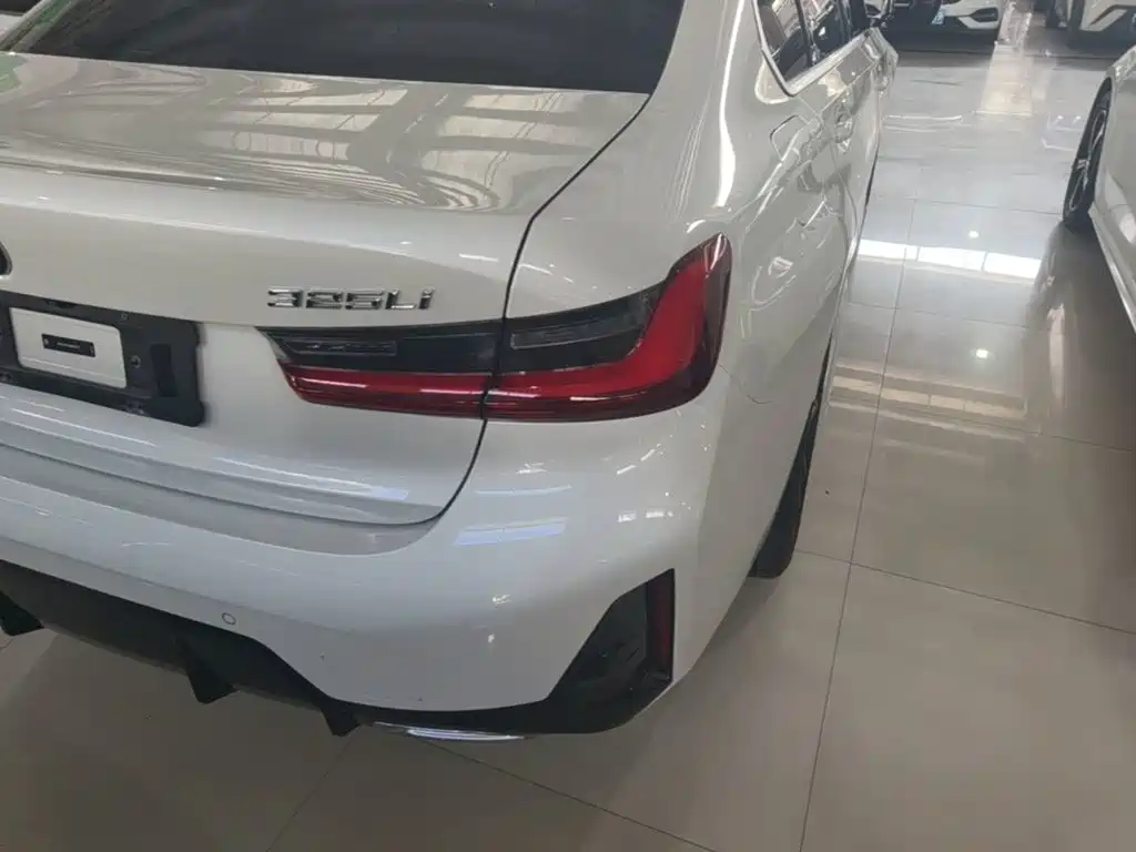 BMW 3 Series — миниатюра 8
