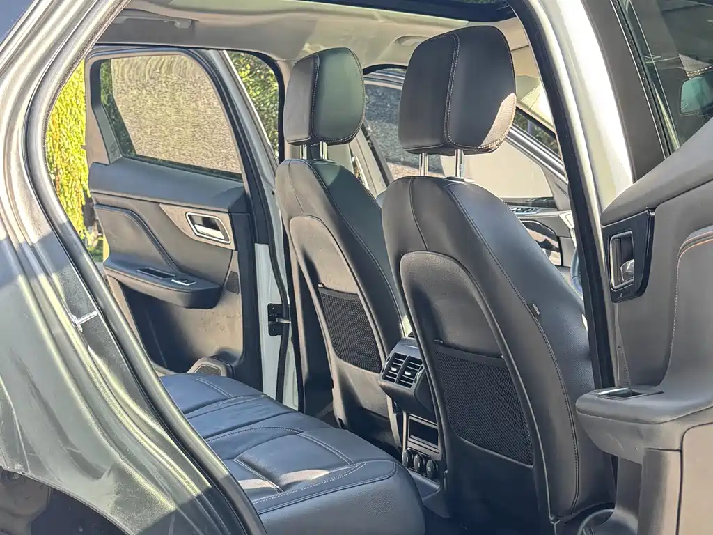 Jaguar F-PACE — миниатюра 14