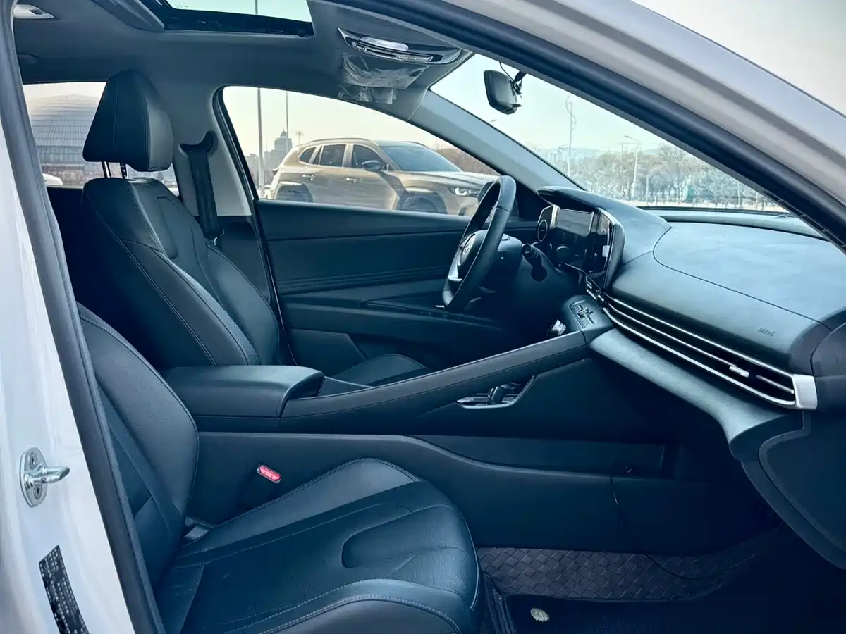Hyundai Elantra id 4674296 из Китая 20
