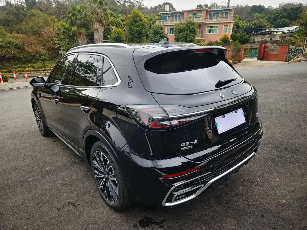 Hongqi HS5 2023 2.0T Pro
