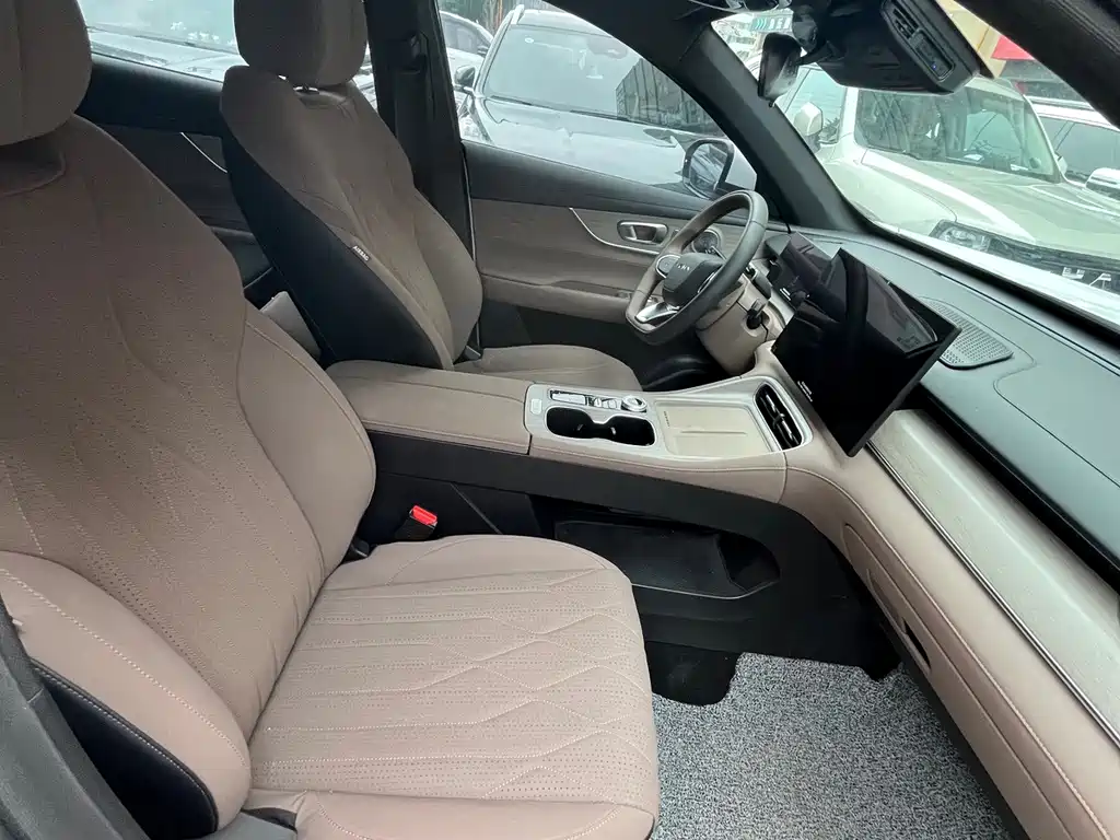 Chery Tiggo 8 — миниатюра 5