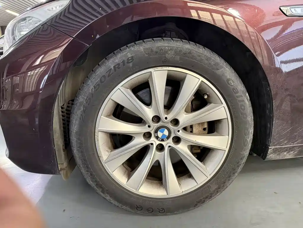 BMW 5 Series GT — миниатюра 10
