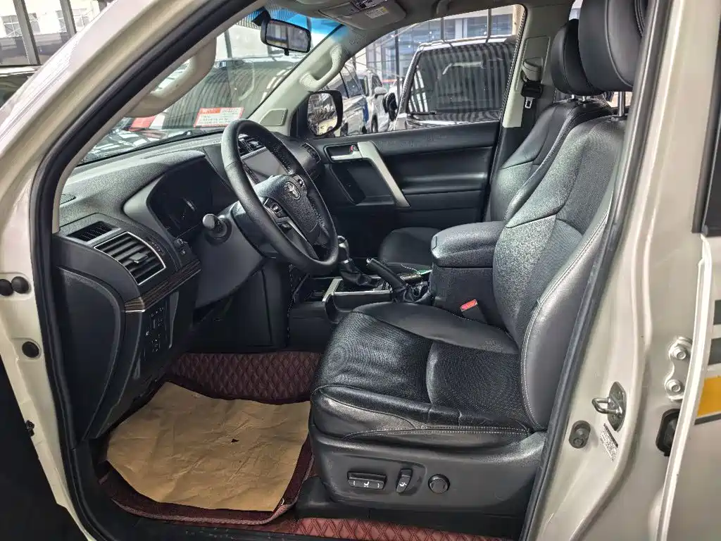 Toyota Prado — миниатюра 6