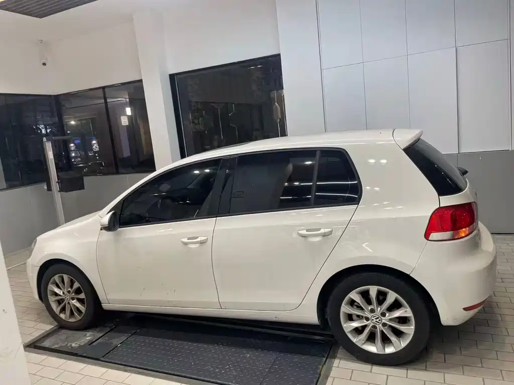 Volkswagen Golf — миниатюра 2
