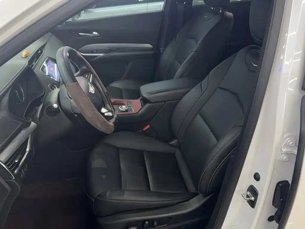 Cadillac XT4 — миниатюра 11