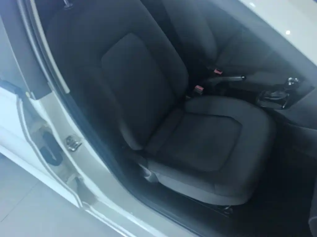 Volkswagen Jetta — миниатюра 25