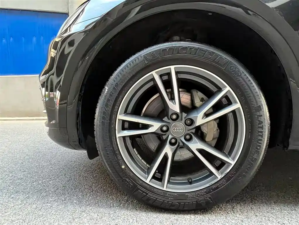 Audi Q5L 2020 40 TFSI Fashion