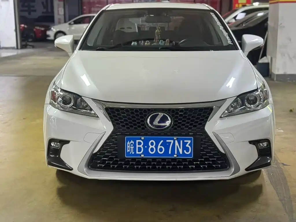Lexus CT — миниатюра 2