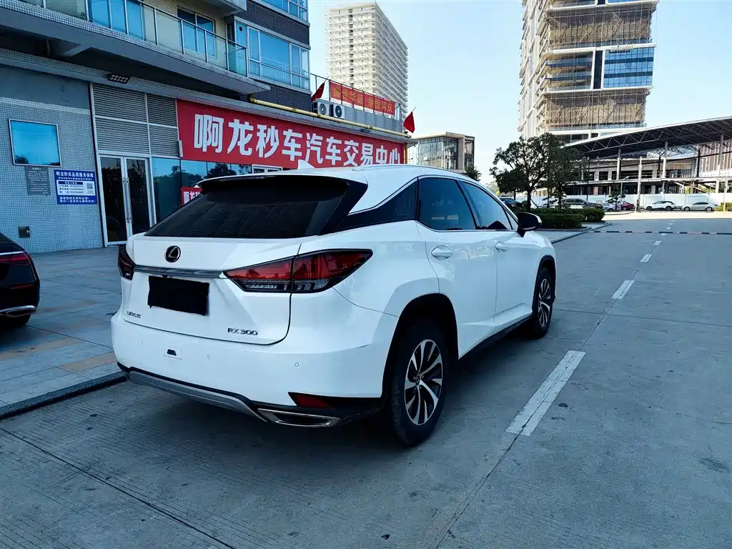 Lexus RX — миниатюра 9