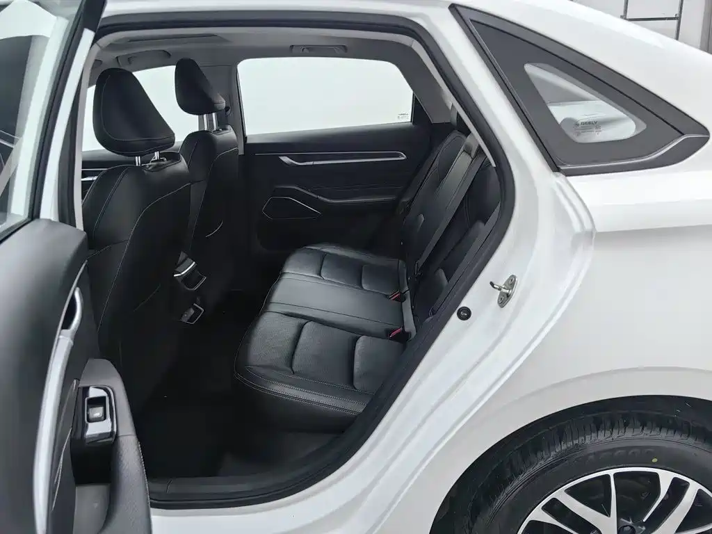Geely Emgrand — миниатюра 15