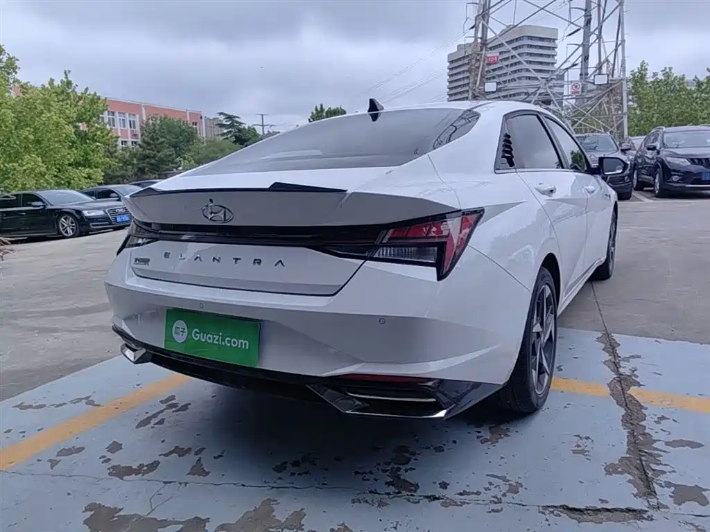 Hyundai Elantra 2021 1.5L CVT GLX Elite