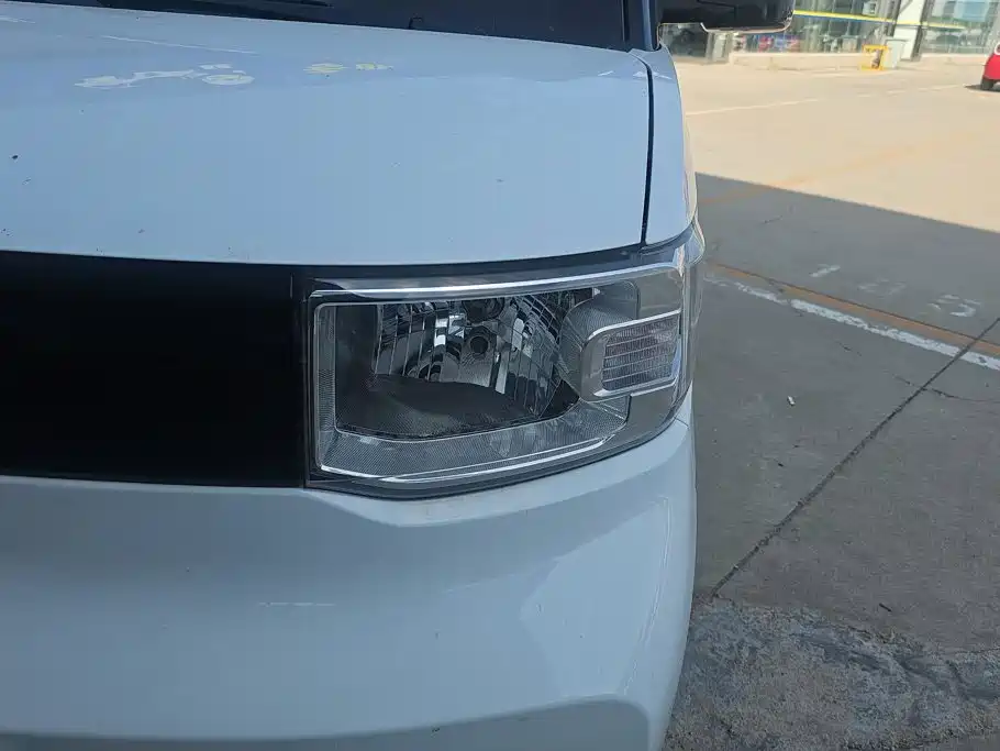 Wuling MINIEV — миниатюра 5