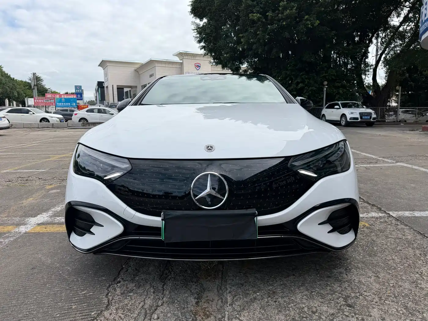 Mercedes-Benz EQE